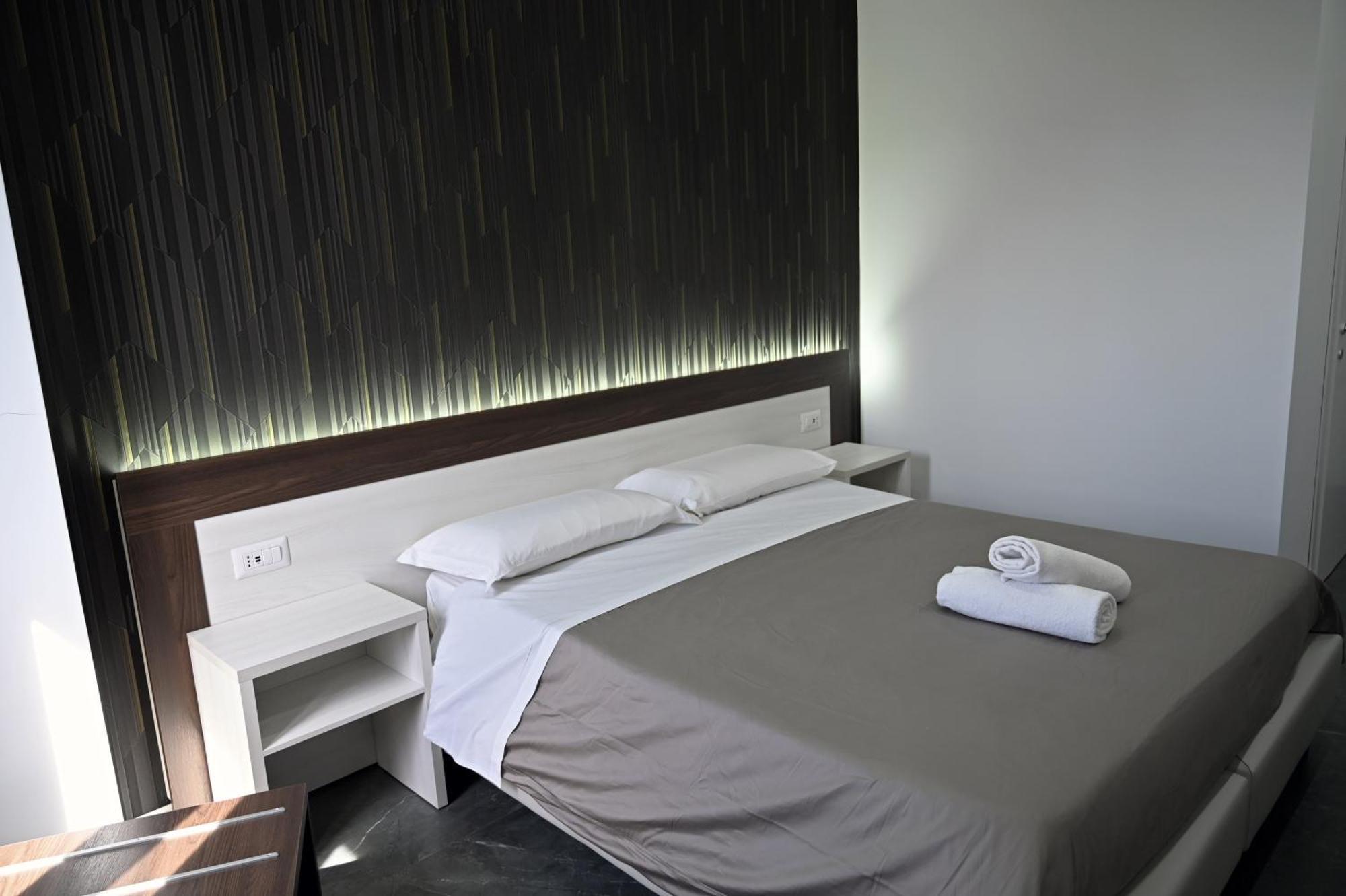 Hotel Blanc Casoria Esterno foto