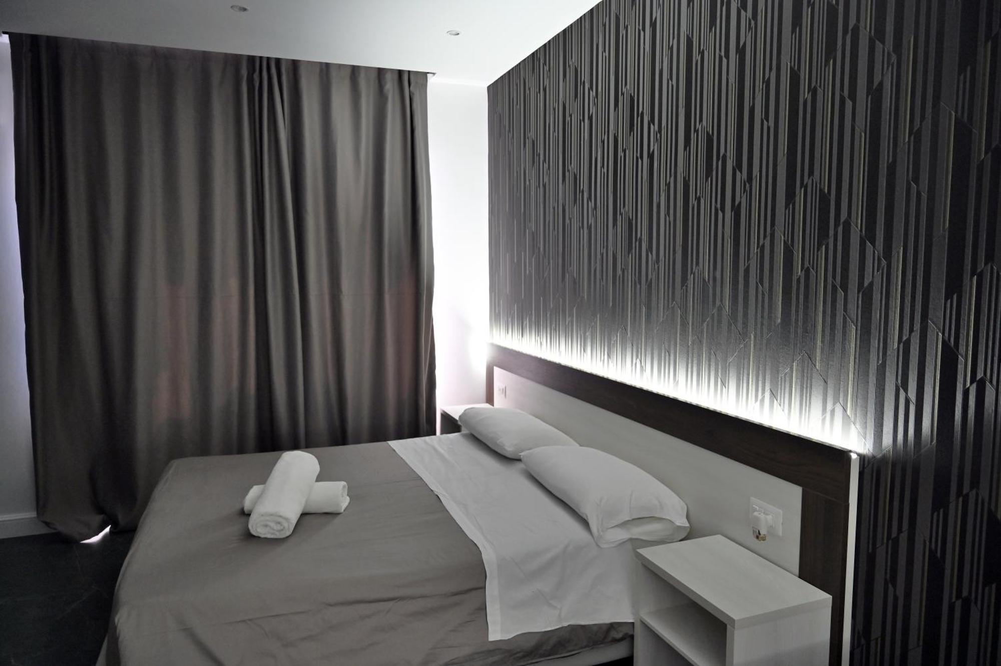 Hotel Blanc Casoria Esterno foto