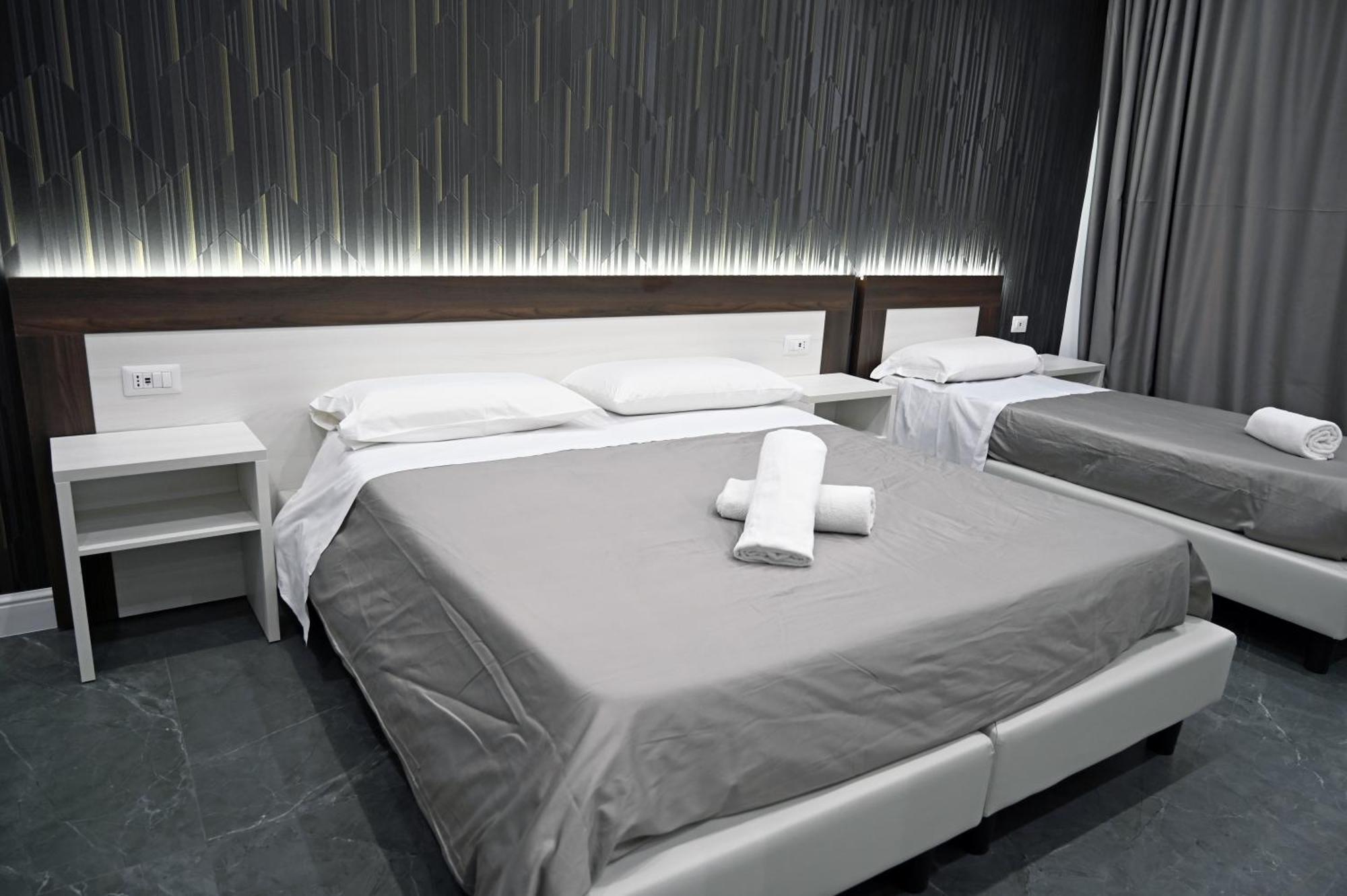 Hotel Blanc Casoria Esterno foto